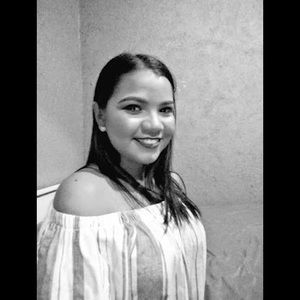 Meet your Posher, Kenia maritza